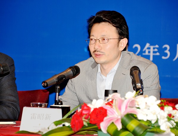 刘固基监事代表监事会作了深圳物业管理研究所2006年—2011年财务收支情况报告