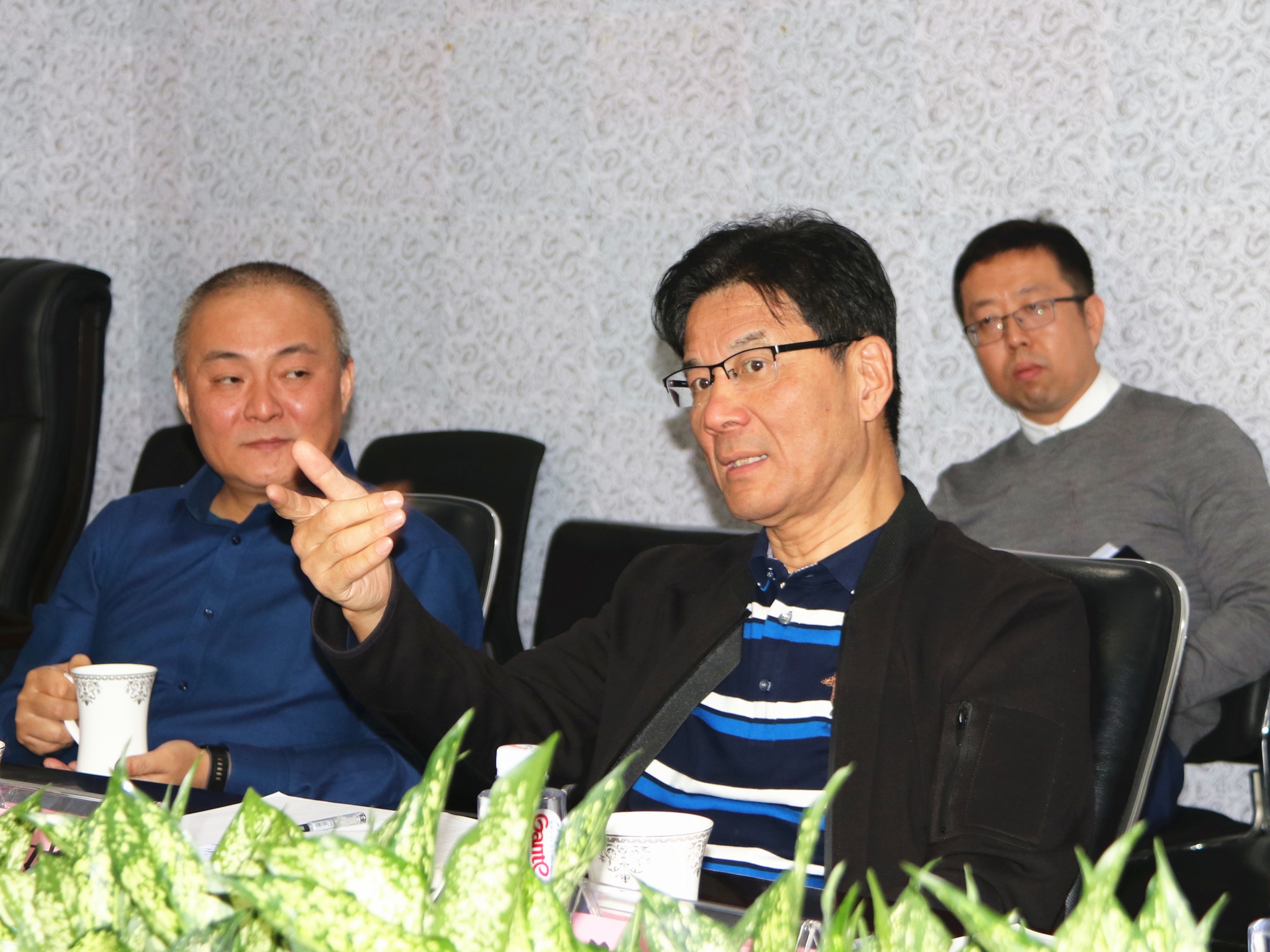 林建宏总经理对学院的工作和领导班子进行了肯定.jpg