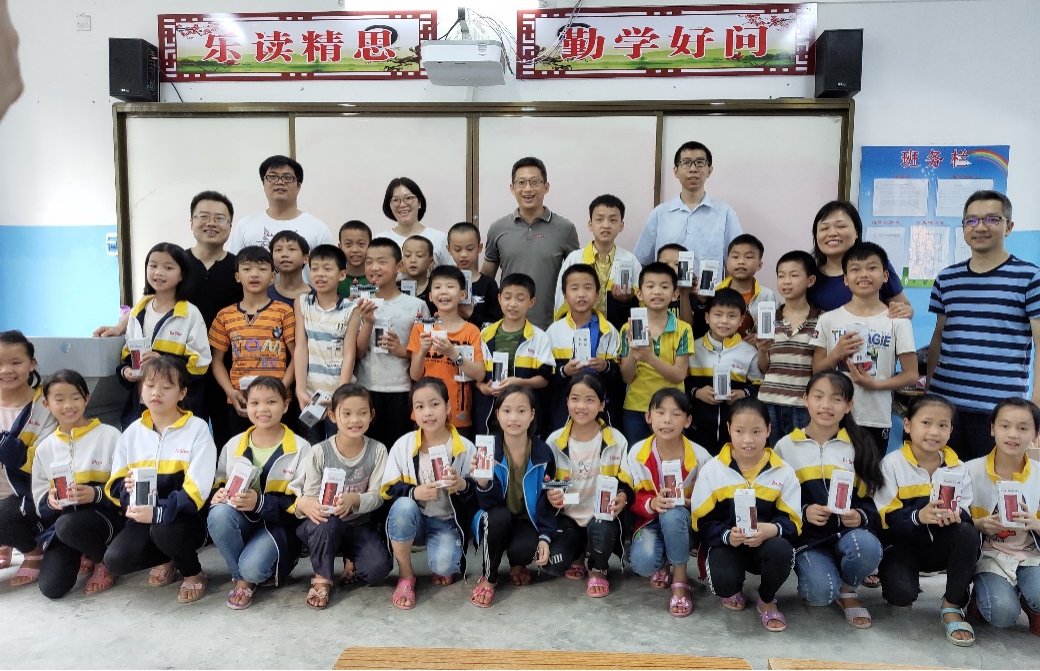 学员爱心授课后合影